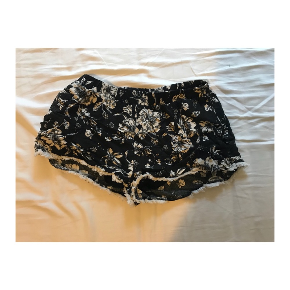 Floral pattern shorts